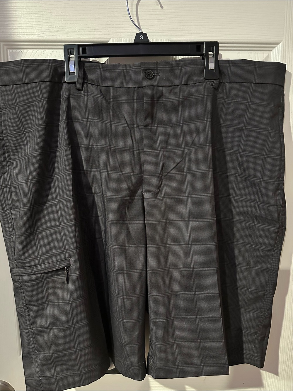 Greg Norman Collection Gray Plaid Cargo Golf shorts Mens 38 waist